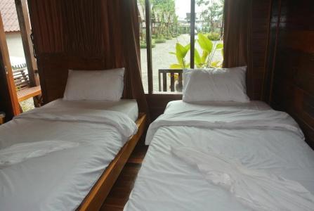Ruenthong Surat Thani - 14