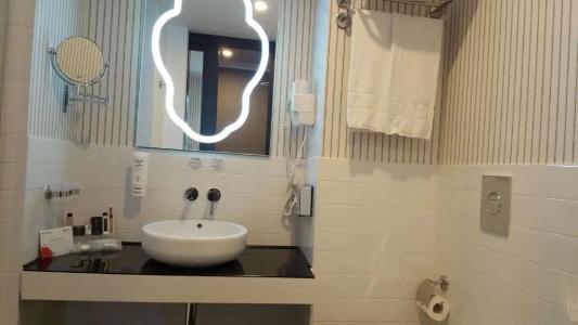 Best Western Premier Chc Airport - 51
