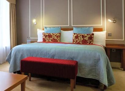 London Chigwell Prince Regent, BW Signature Collection - 79