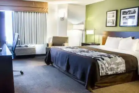 Sleep Inn - 4