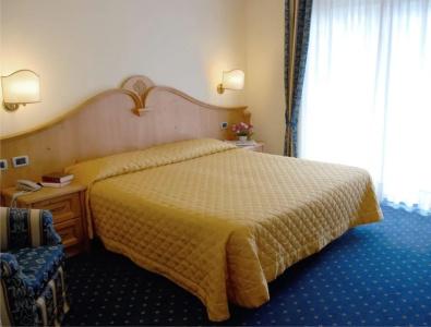 Ariston Lake View - 1