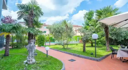 Bella Peschiera - 17