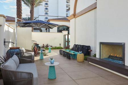 The Waterfront Beach Resort, A Hilton - 28