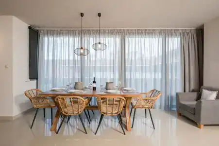 Trianon Luxury  & Suites - 330