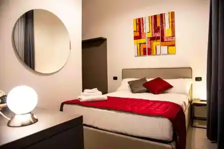 Bespoke Luxury Suites - 5