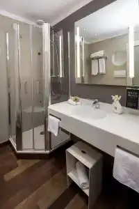 Best Western Plus City - 56
