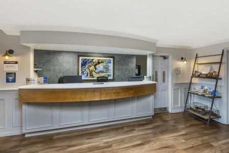 Best Western Pier Point Inn - 28