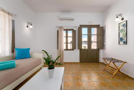 En Plo Boutique Suites Oia Santorini - 1
