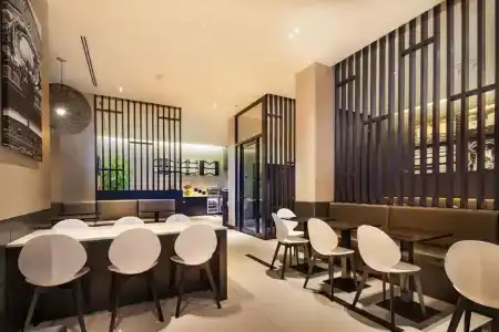 The at Fifth Avenue - 15