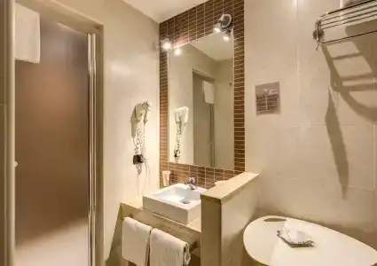 Everest Inn Rome - 9