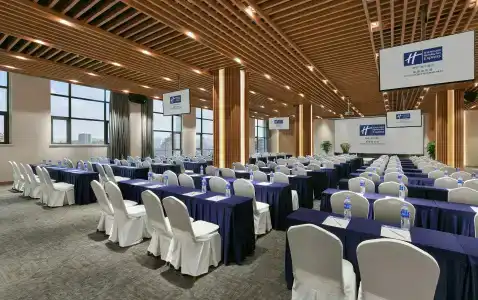 Holiday Inn Express Chengdu Huanhuaxi, An Ihg - 22
