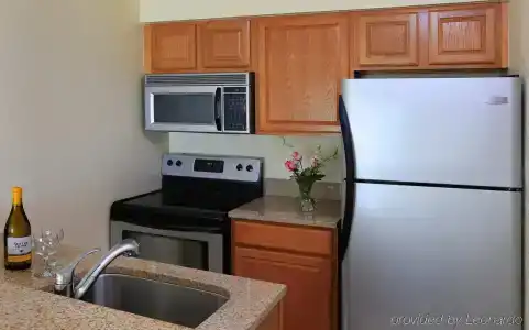 Sailport Waterfront Suites - 34