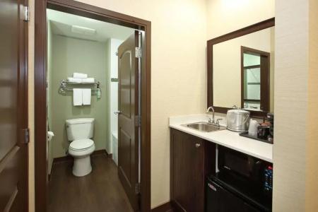 Best Western Pacific Inn - 56