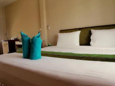 Siriburi - 4