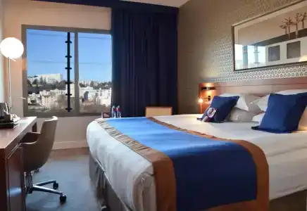 Crowne Plaza Lyon Parc de la Tête d'Or - 75