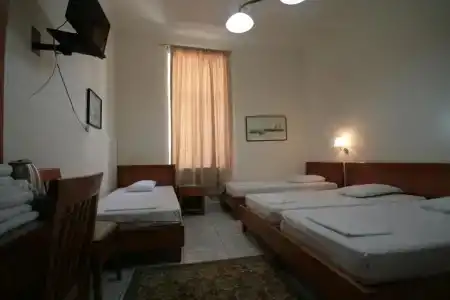 Lena - 50