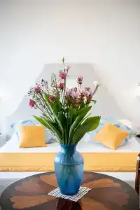 Eden Roc Suites - 405