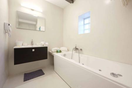 Athenian Residences - 144
