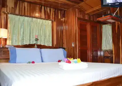 Home Stay Stc Bed And Breakfast - 2