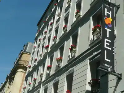 Hôtel Lumières Montmartre Paris - 0