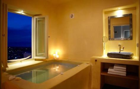 Voreina Gallery Suites - 55
