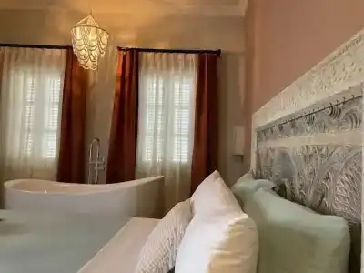 Castle Inn Boutique - 2