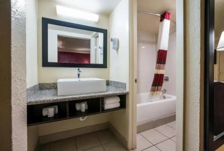 Red Roof Inn Dallas/Richardson - 52