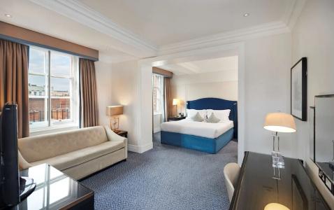 The Waldorf Hilton - 88
