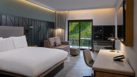 Courtyard by Marriott - 49
