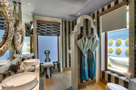 SAii Lagoon Maldives, Curio Collection by Hilton - 7