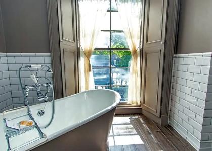 The Raeburn - 44