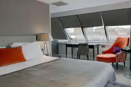 Ten Hill Place - 19