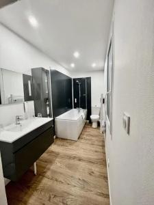 & Spa Le Renard Centre - 10