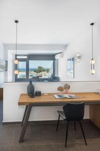 Volcanic Arc Suites - 44