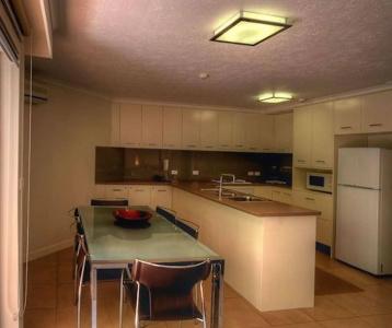 Markham Court - 26