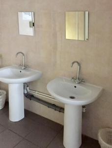 Hostel on 1-ya Bukhvostova 12/11 - 4