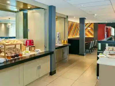 ibis Belfast Queens Quarter - 11