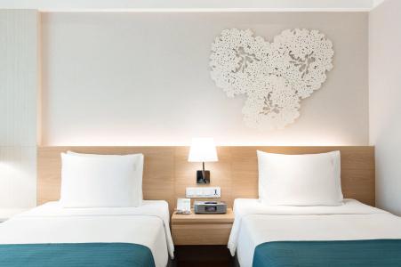 Holiday Inn Bangkok, An Ihg - 9