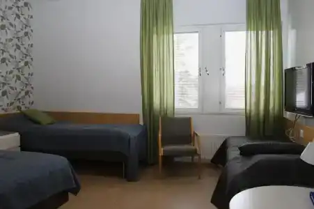 Meri-Karina - 28