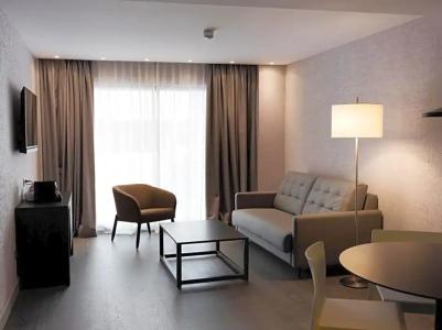 Hg City Suites Barcelona - 40