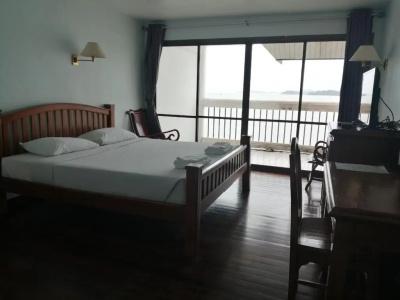 Jansom Beach Resort - 33
