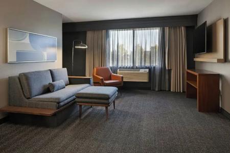 Courtyard by Marriott Sacramento Midtown - 56