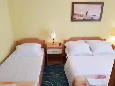 Tamara - 28