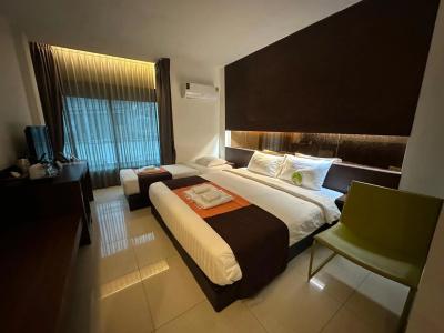The Bangkok Airport Link Suite - 6