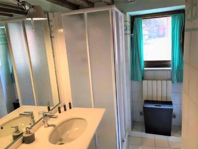 Regis Condo - 212