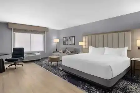 DoubleTree by Hilton Las Vegas Airport - 5