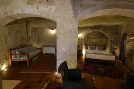 Sarnich Cave Suites - 53