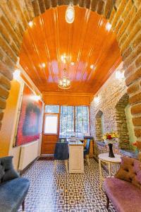 Acacia Mansion - 1