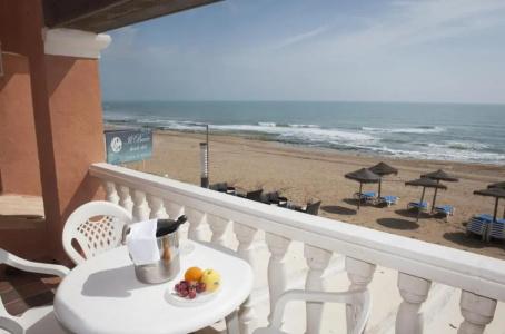 Lloyds Beach Club - 93