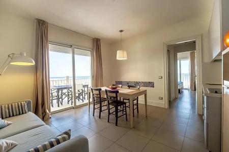 Le Rose Suite - 212